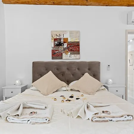 Five Bedroom Emily With Pool In Villa Medulin