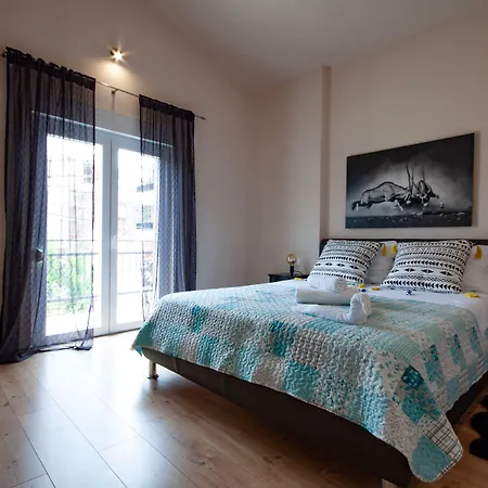 Five Bedroom Emily With Pool In 메덜린